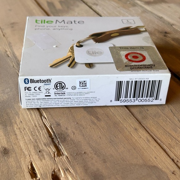 Tile Mate Key Finder in White - Picture 4 of 4